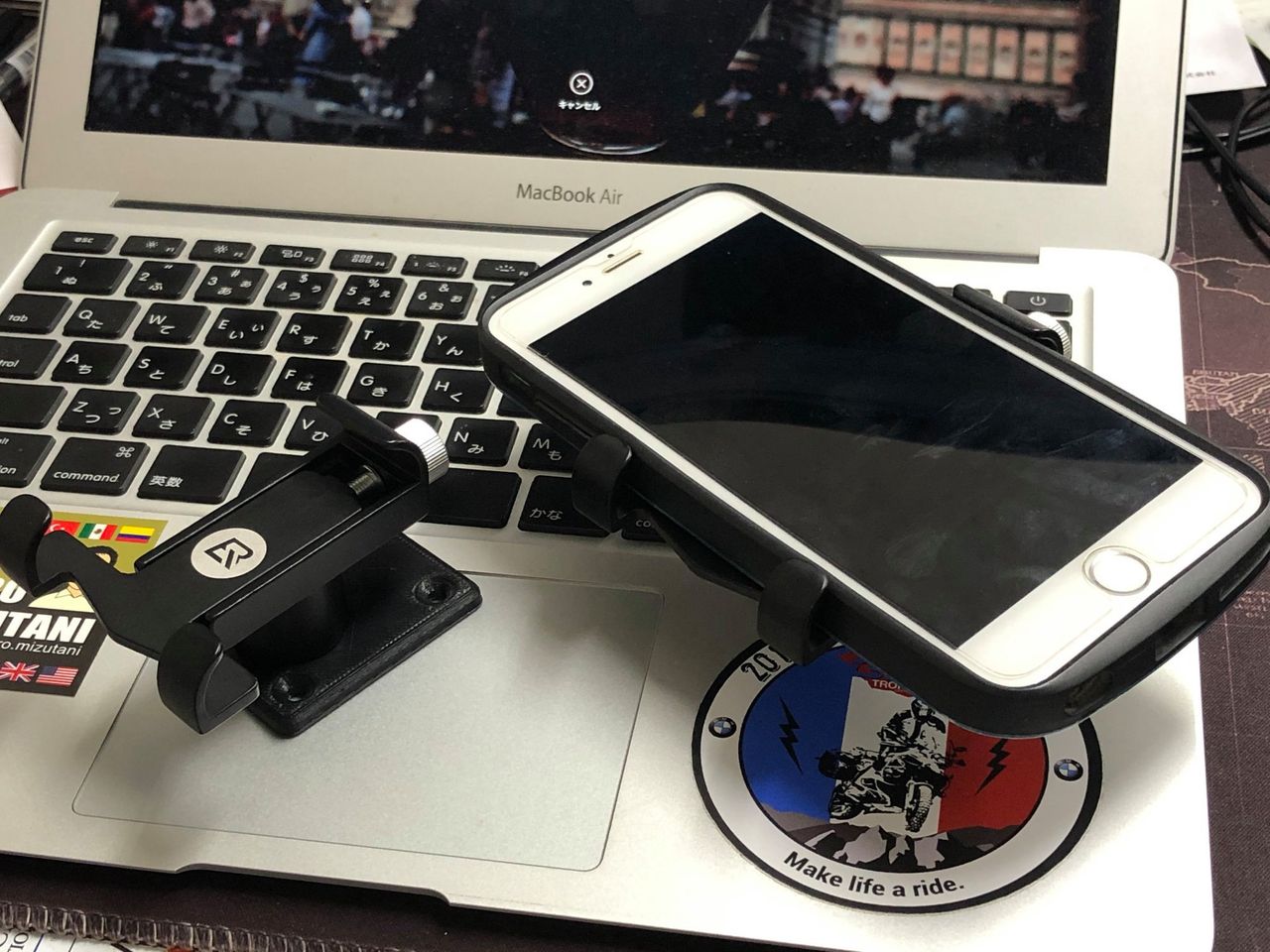 ワンダーリンク用の横置きスマホホルダー開発中 – TOURATECH JAPAN