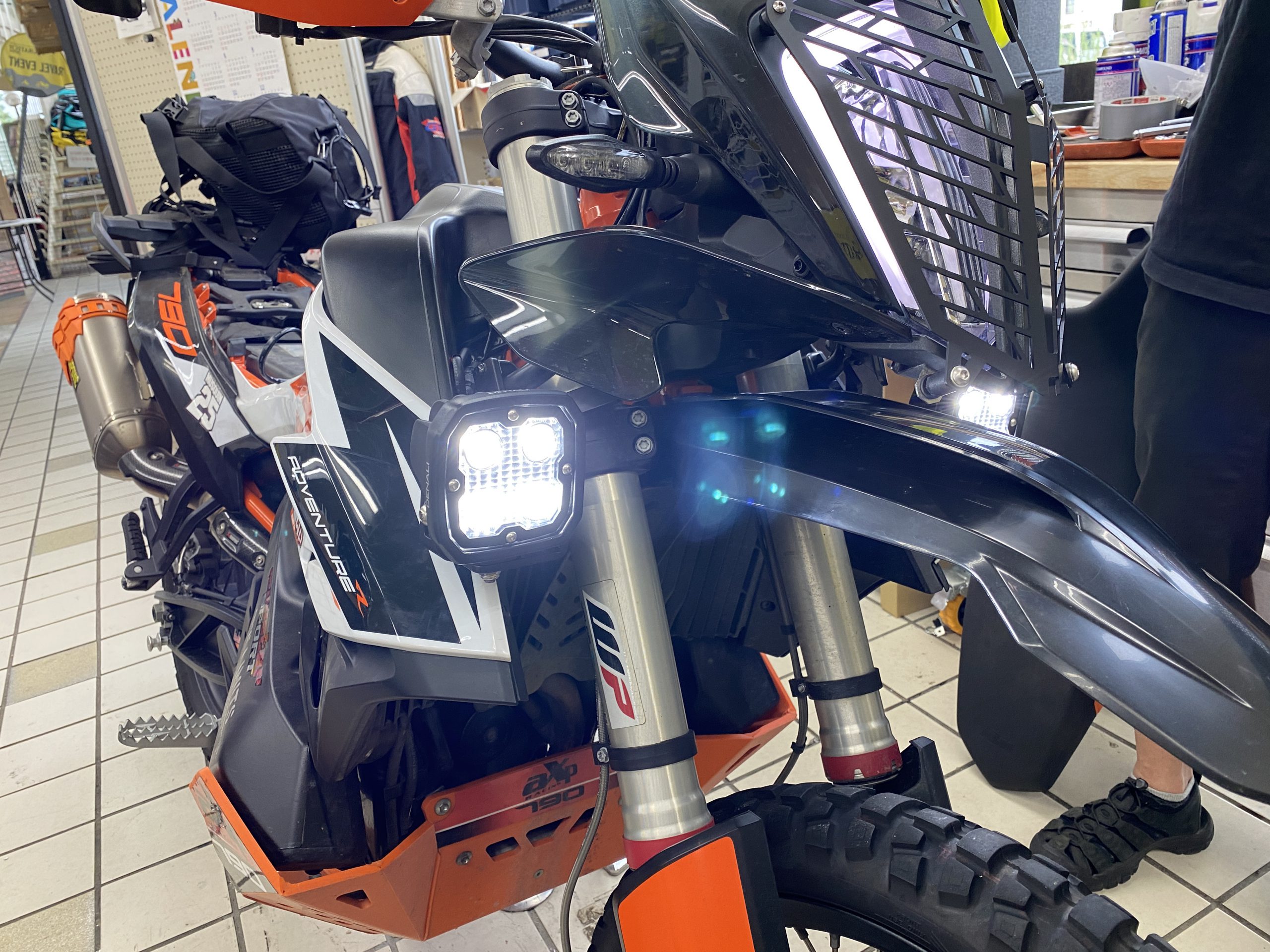 KTM790AdventureにデナリCAN SMARTとD4取付 DIY – TOURATECH JAPAN